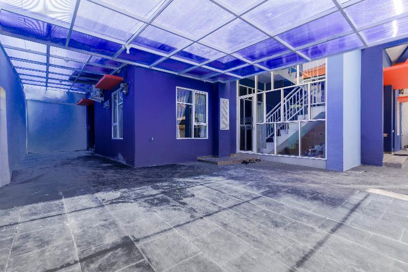 ペンション Reddoorz Syariah Near Metropolitan Mall Bekasi