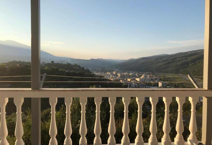 تختخواب و صبحانه Guest House Xhuljon