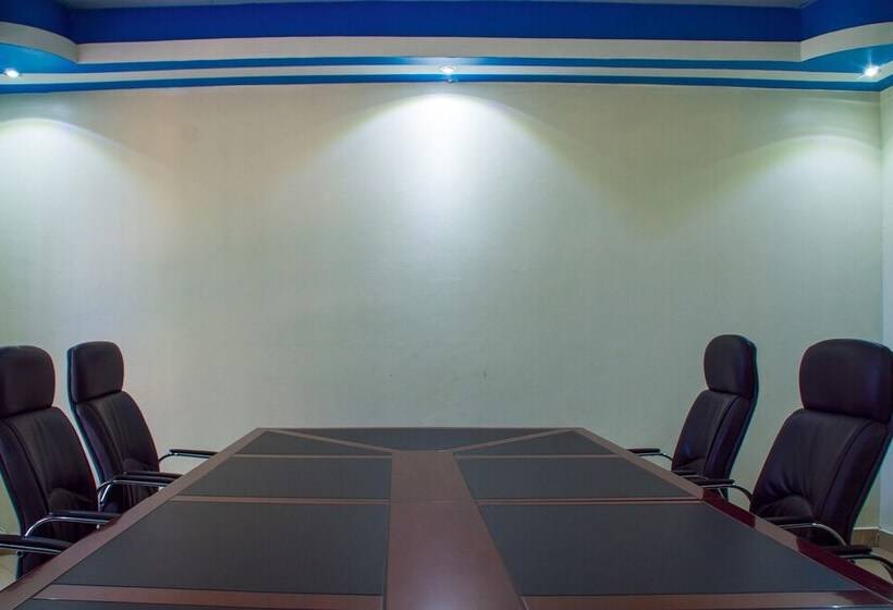 هتل Alvers Mukono