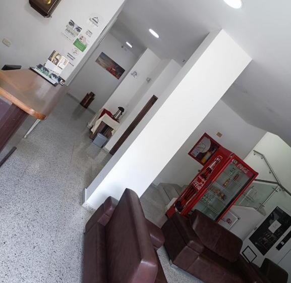 ホテル Bicentenario Rionegro