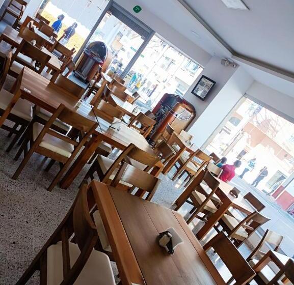 ホテル Bicentenario Rionegro