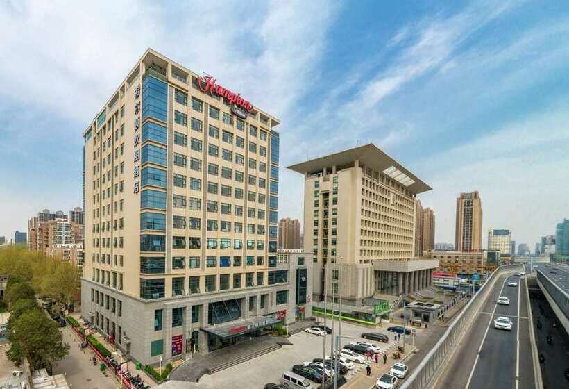 Отель Hampton By Hilton Zhengzhou Jinshui