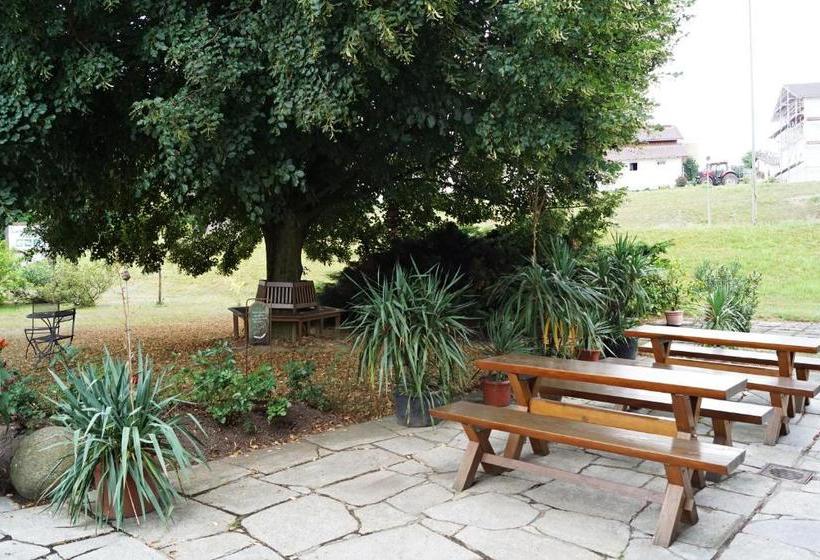 בית מלון כפרי Landgasthof Henghuber