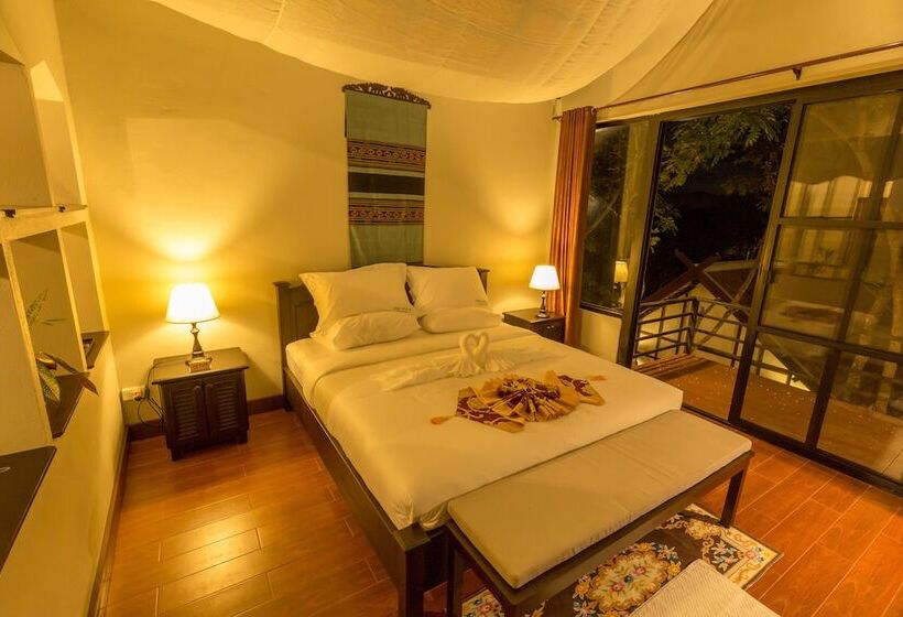 בית מלון כפרי Pou Villa