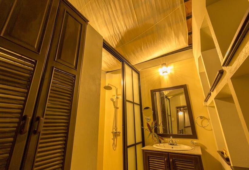 בית מלון כפרי Pou Villa