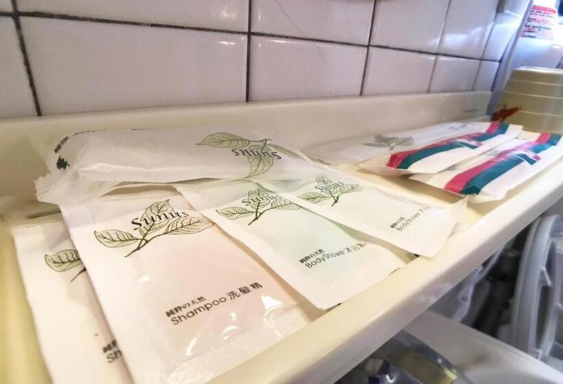 هاستل Huang Kai