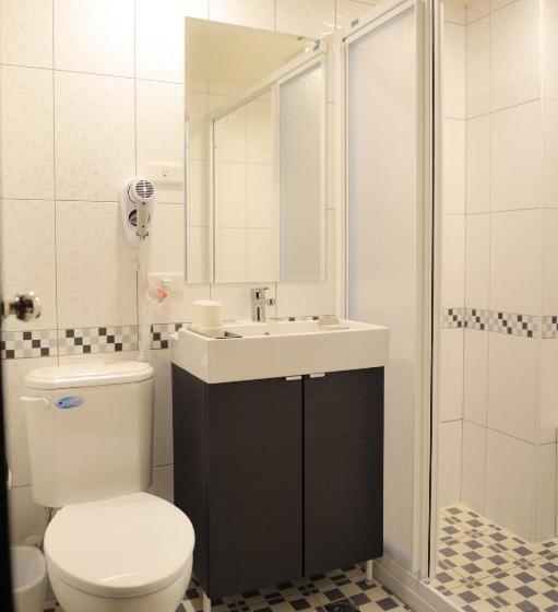 هاستل Huang Kai