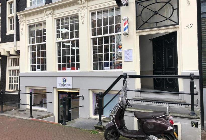 مبيت وإفطار A Dam Rooftop Lux