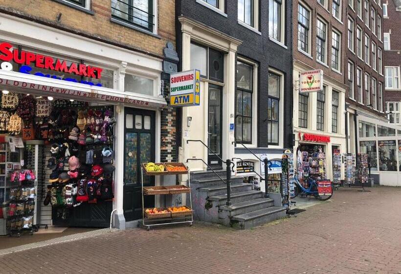 مبيت وإفطار A Dam Rooftop Lux