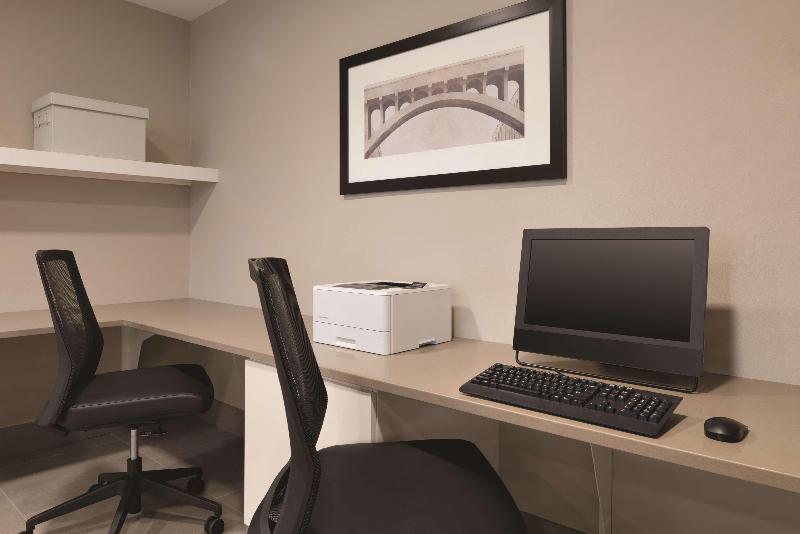 هتل Country Inn & Suites By Radisson, Ft. Atkinson, Wi