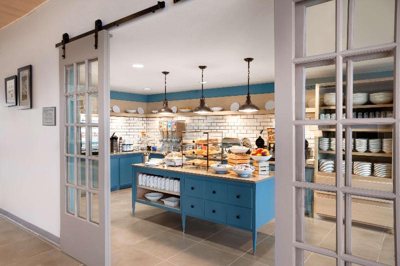 هتل Country Inn & Suites By Radisson, Ft. Atkinson, Wi