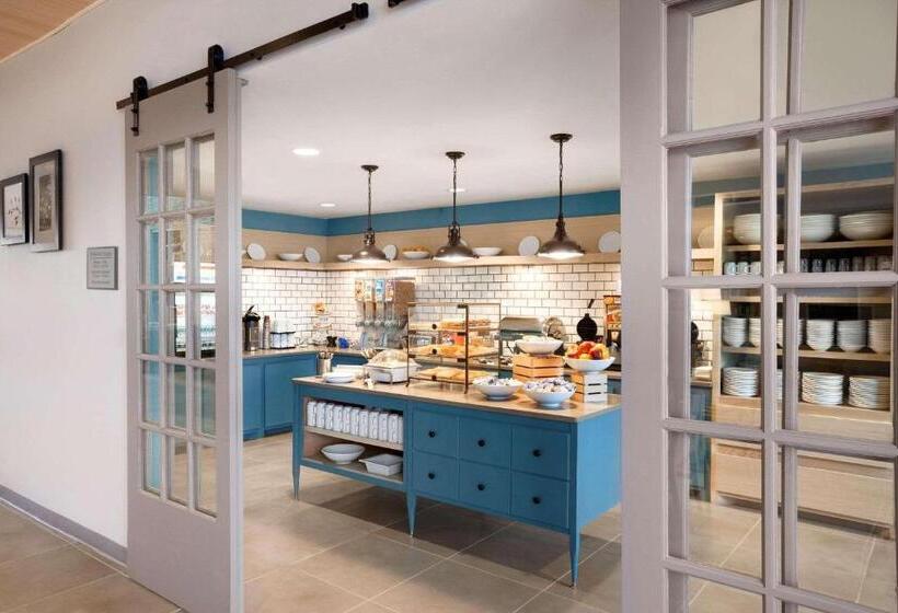 ホテル Country Inn & Suites By Radisson, Ft. Atkinson, Wi