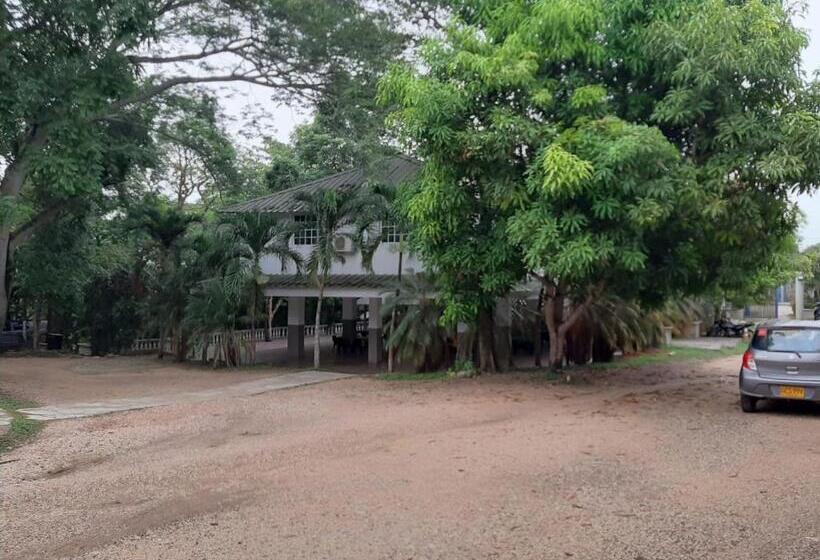 בית מלון כפרי Genesis