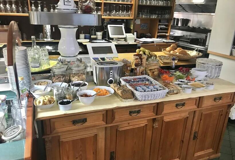 ホテル Kriemhilde Dependance