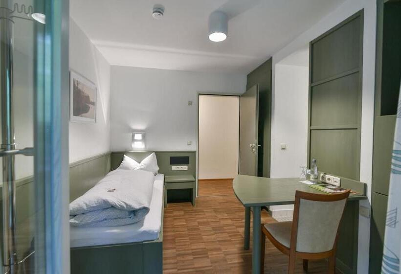 Отель Luisenburg Resort