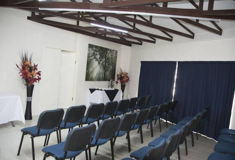 호텔 The White House