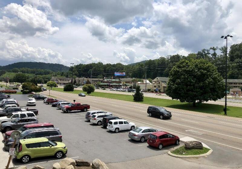 مُتل Riverchase Lodge