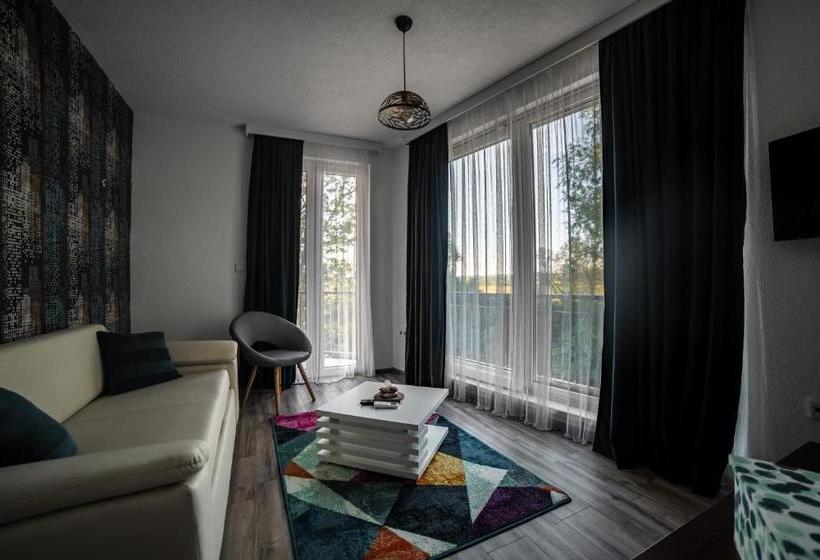 پانسیون Apartments And Rooms Villa Majestic