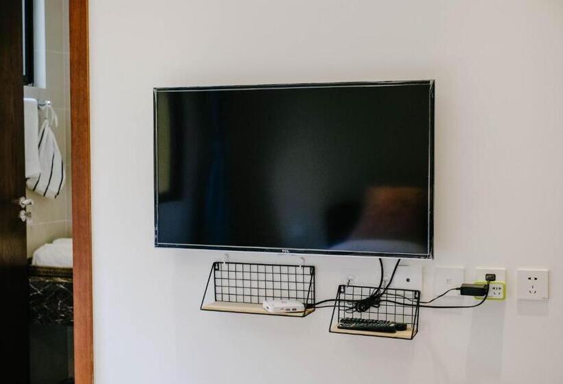 پانسیون Dali Lila's House Seaview Guesthouse