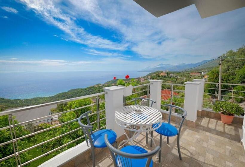 פנסיון Eduard Lagji Apartament