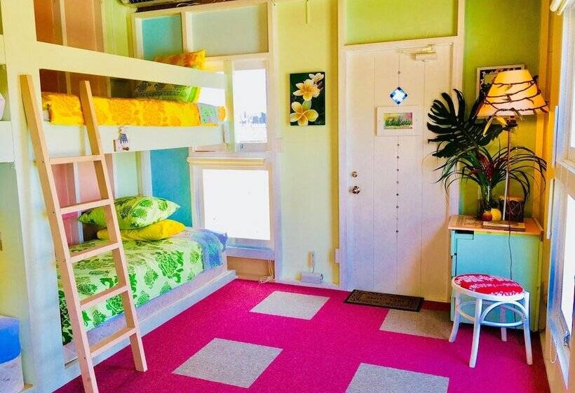 פנסיון Guest House One One One