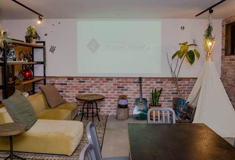 פנסיון Guest House Proof Point