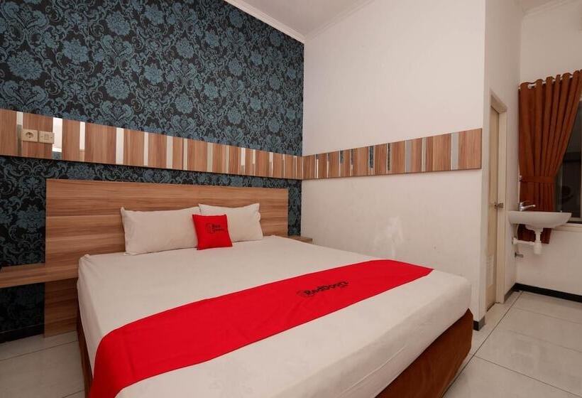 펜션 Reddoorz Near Plaza Simpang Lima