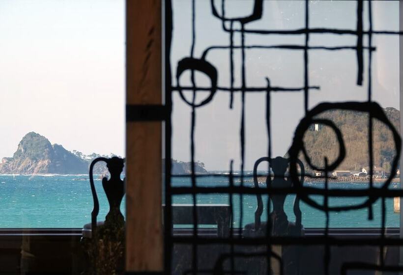 ریوکان Iki Retreat By Onko Chishin