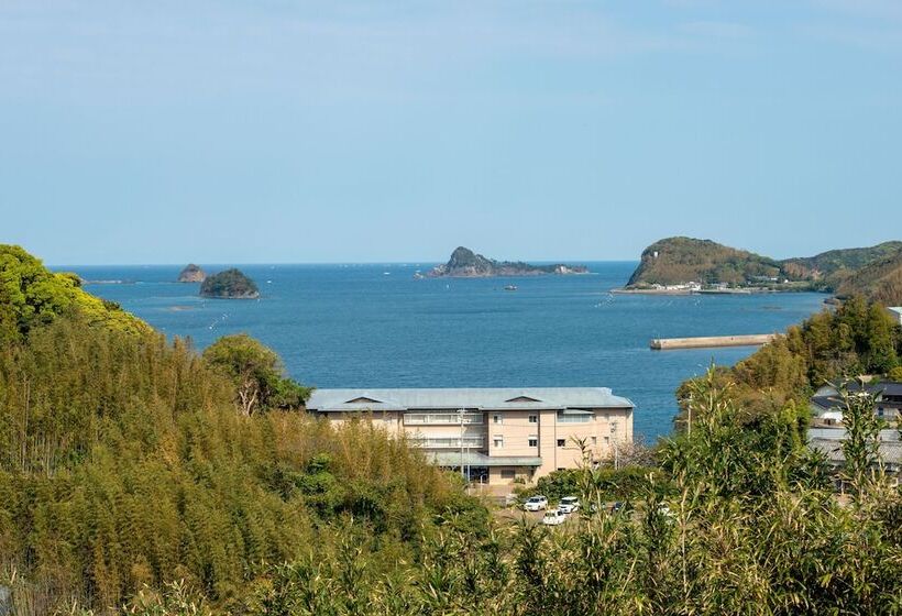 ریوکان Iki Retreat By Onko Chishin