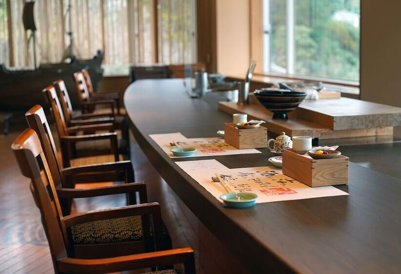 ریوکان Iki Retreat By Onko Chishin