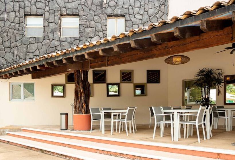 ホテル Alilo By Muuk