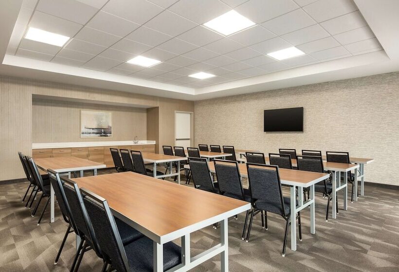 فندق Home2 Suites By Hilton Statesboro