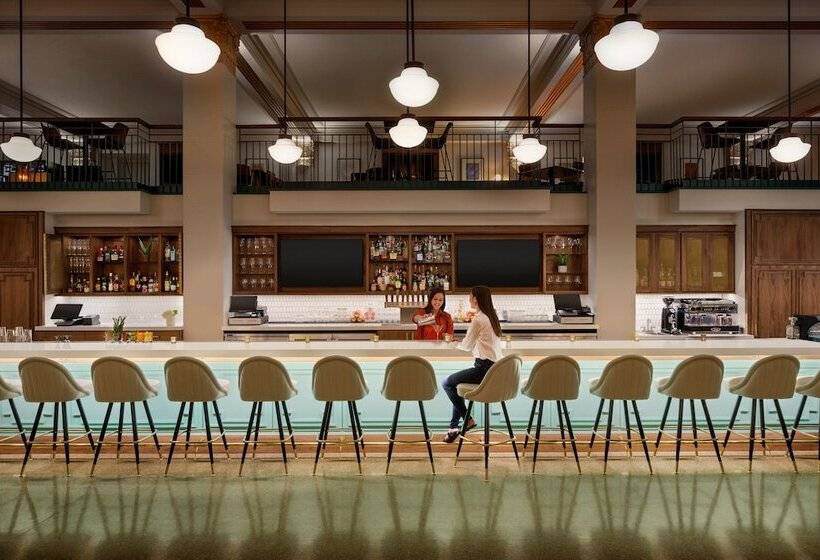 Отель Indigo Winston Salem Downtown, An Ihg