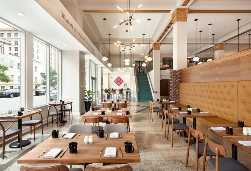 Отель Indigo Winston Salem Downtown, An Ihg