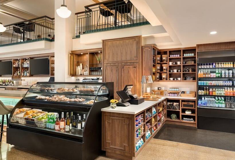 Отель Indigo Winston Salem Downtown, An Ihg