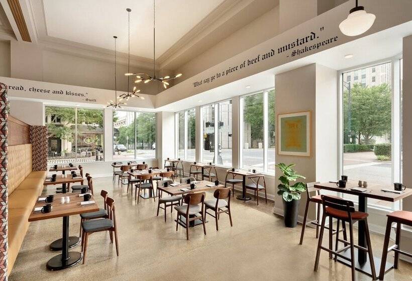 Отель Indigo Winston Salem Downtown, An Ihg