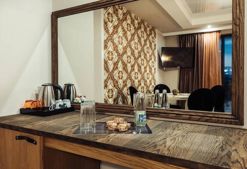 בית מלון כפרי Opu Boutique