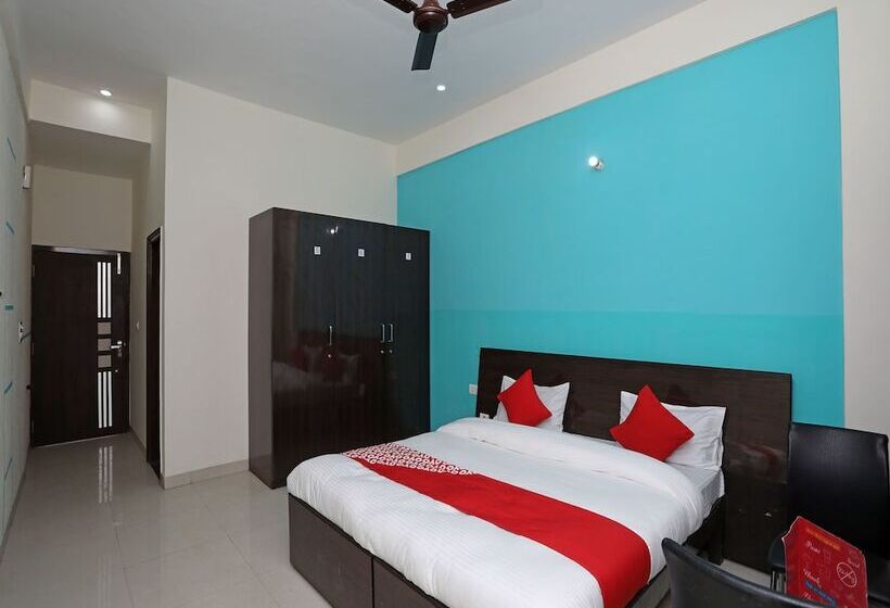 هتل Oyo 14634 Star Guest House