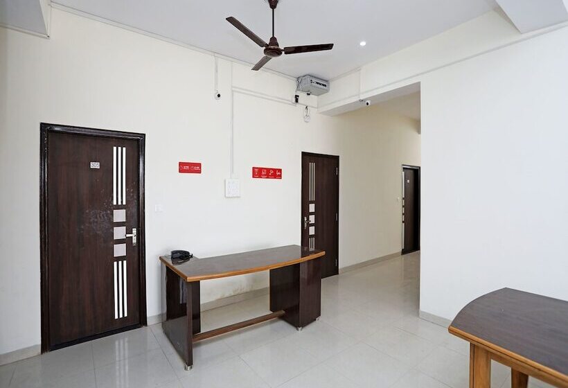 هتل Oyo 14634 Star Guest House