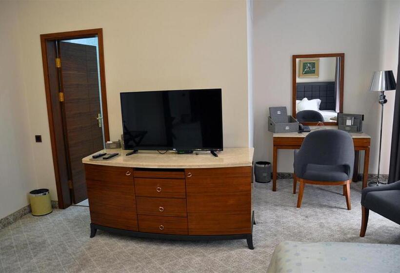 هتل Parliament Palace