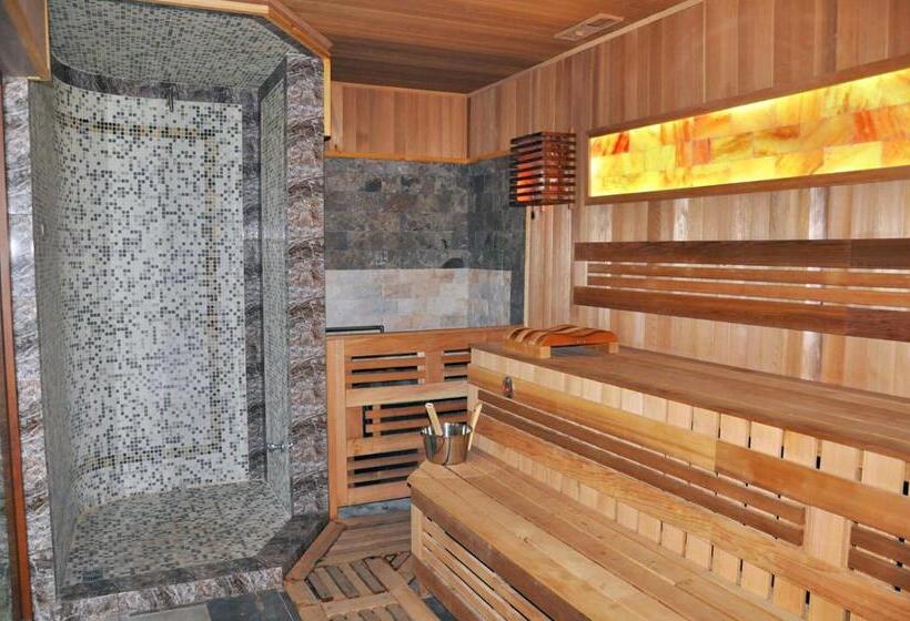 בית מלון כפרי Parliament Palace