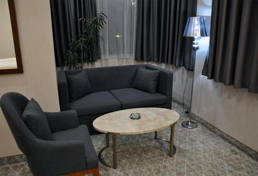 هتل Parliament Palace