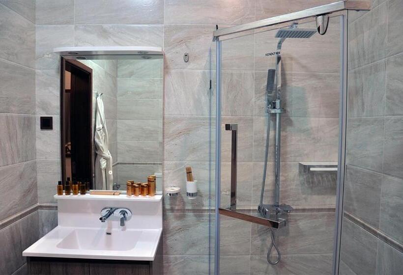 هتل Parliament Palace