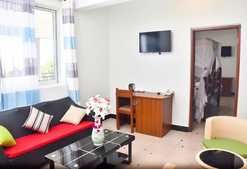 Отель Sea Crest