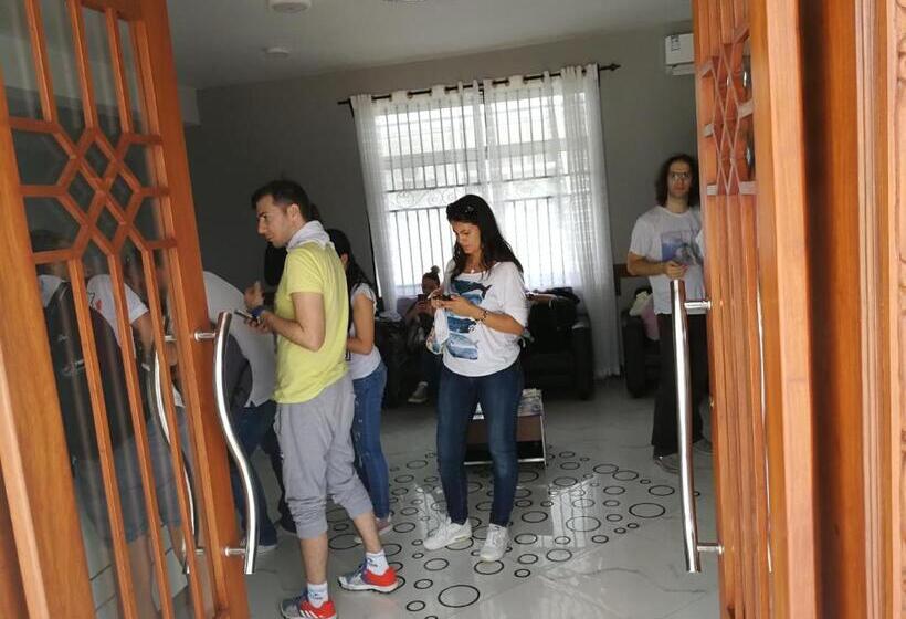 Отель Sea Crest