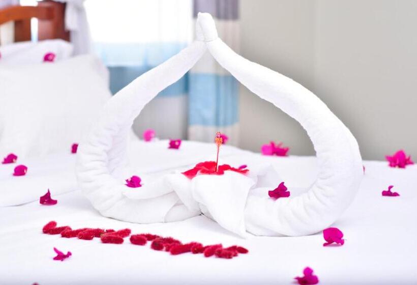 Отель Sea Crest