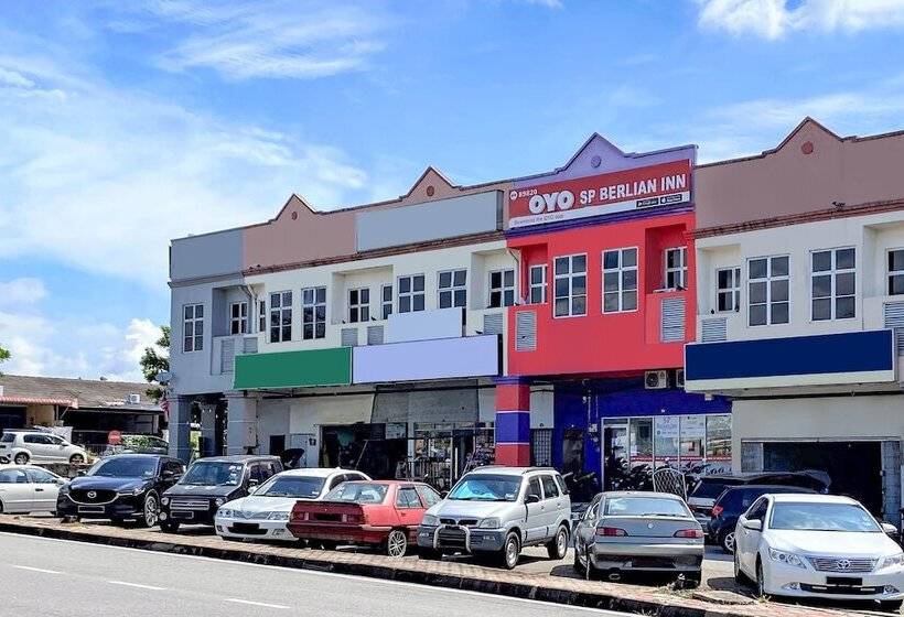 호텔 Sp Berlian Inn