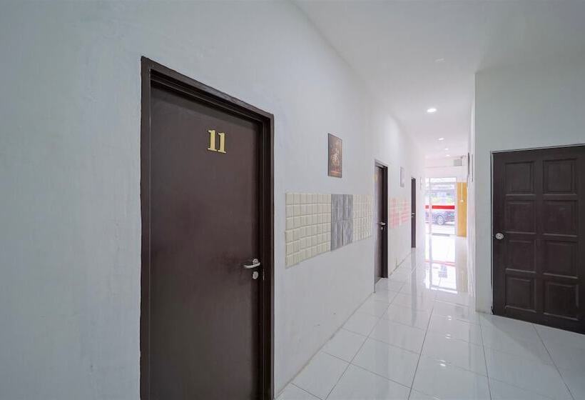 호텔 Sp Berlian Inn