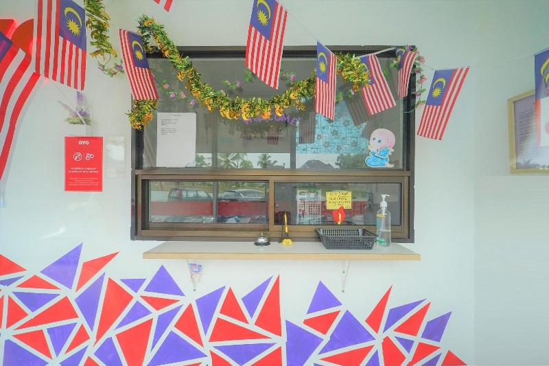 호텔 Sp Berlian Inn