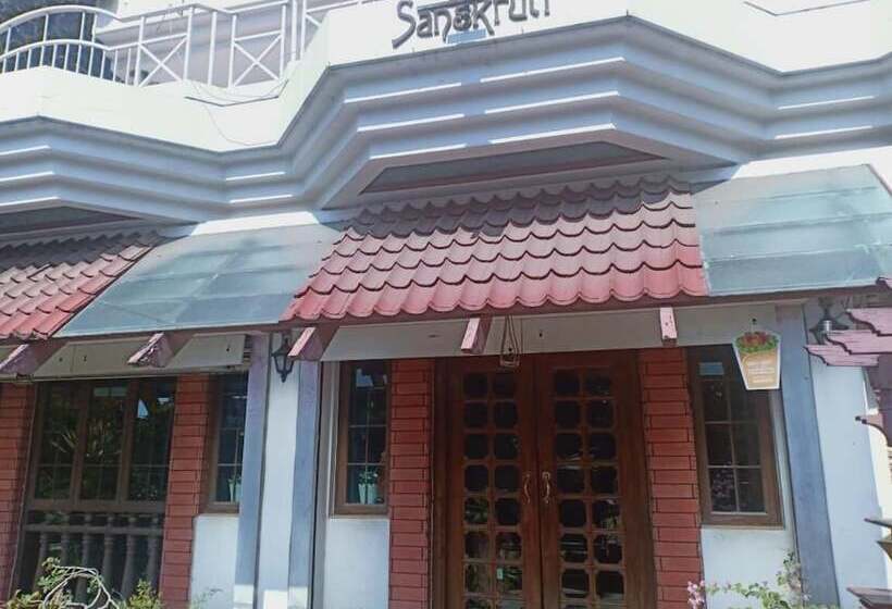 호텔 Sri Kamal International